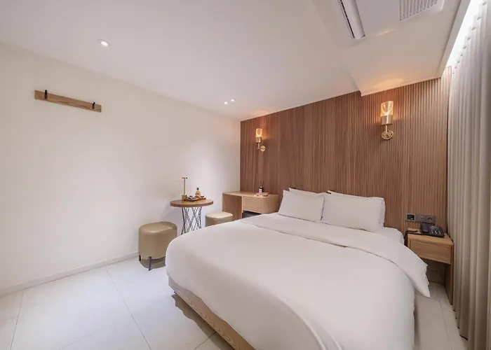 Browndot Hongdae Sinchon 3* Seoel