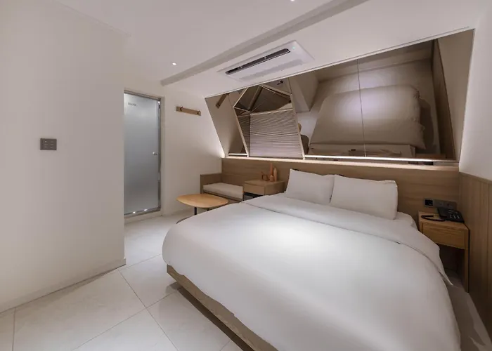 Hotel Browndot Hongdae Sinchon 3*